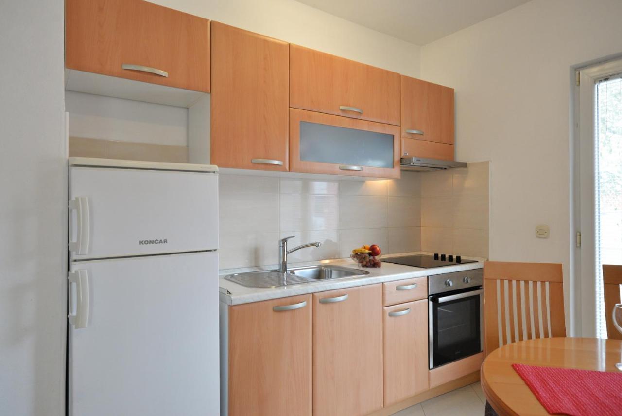 Apartmani Vedrana, Murter Exterior photo