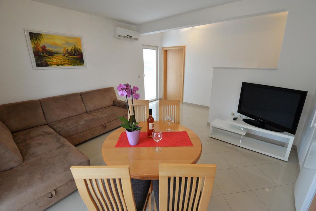 Apartmani Vedrana, Murter Exterior photo