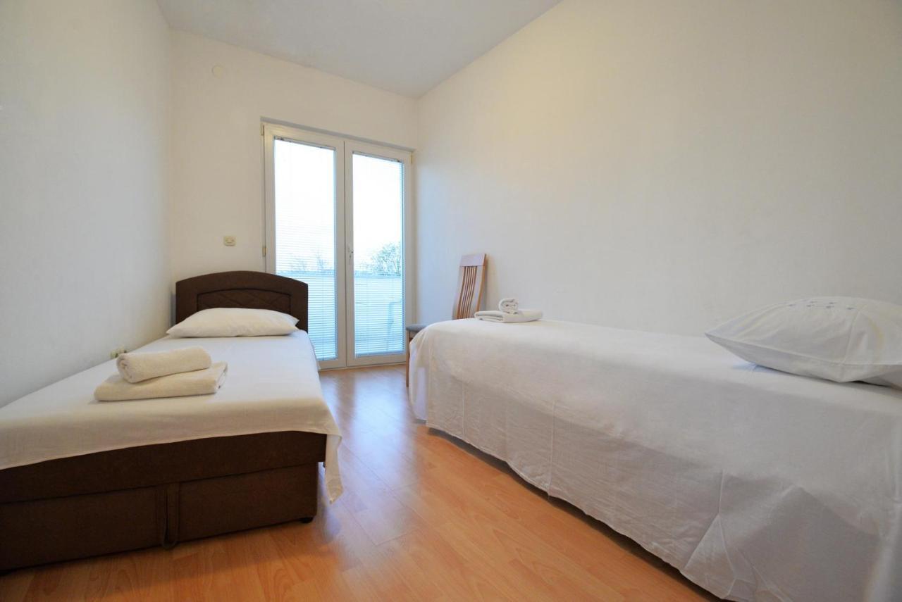Apartmani Vedrana, Murter Exterior photo