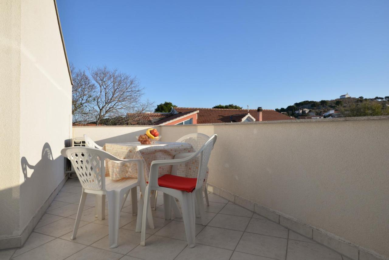 Apartmani Vedrana, Murter Exterior photo