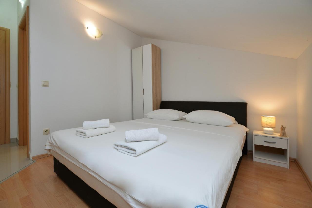 Apartmani Vedrana, Murter Exterior photo