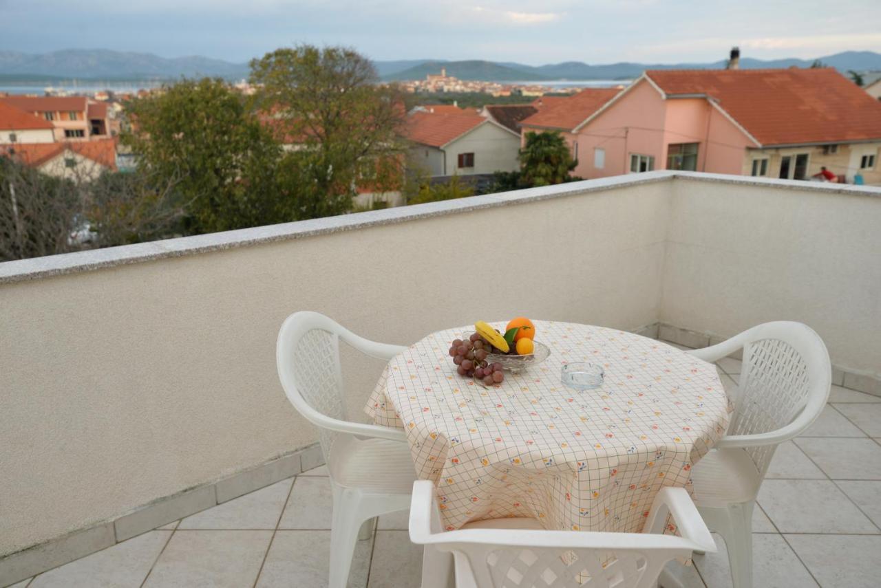 Apartmani Vedrana, Murter Exterior photo